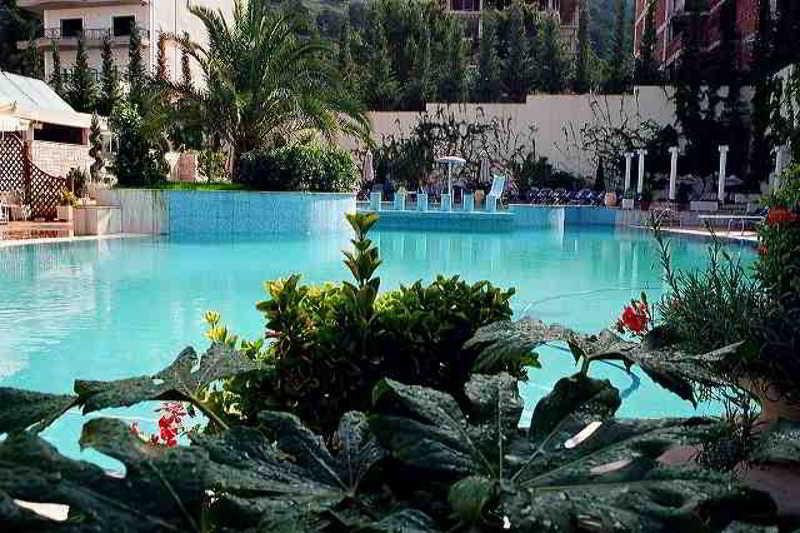 Butrinti Hotel Sarandë Eksteriør billede